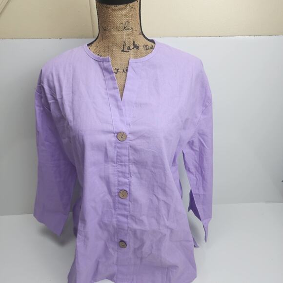 Women's 3/4 Sleeve Lavender Button Down Side Slit Loose Fitting Tunic Size XL - Picture 1 of 3